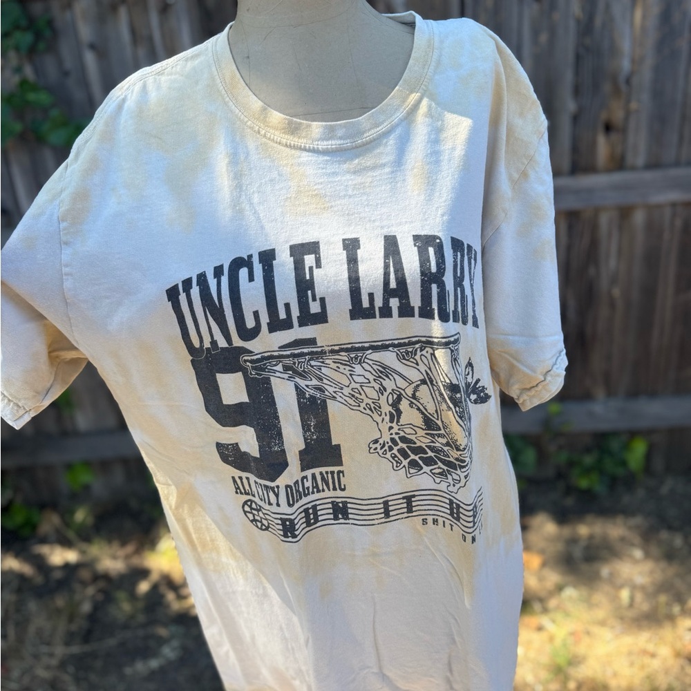 LARRY JUNE Cream Graphic T-Shirt